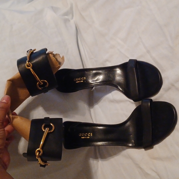 Gucci - Picture 2 of 4